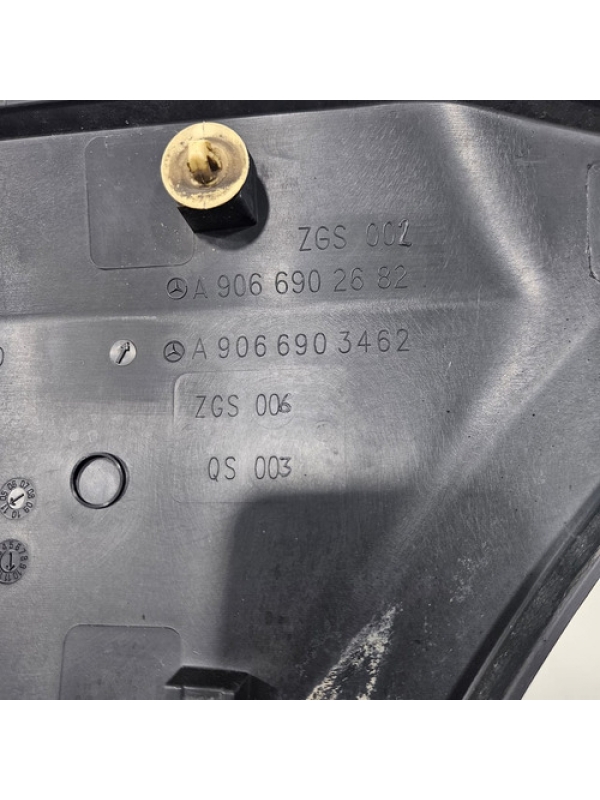 Friso Roda Traseira Lado Direito Mb Sprinter 415 2013 À 2019