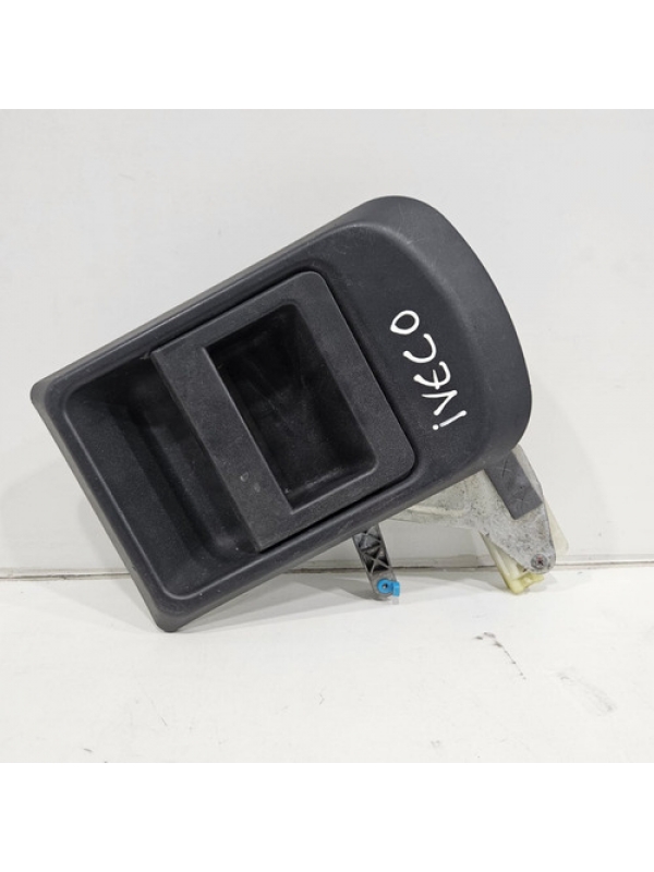 Maçaneta Porta Dianteira Esquerda Iveco Daily 2008 Até 2019.