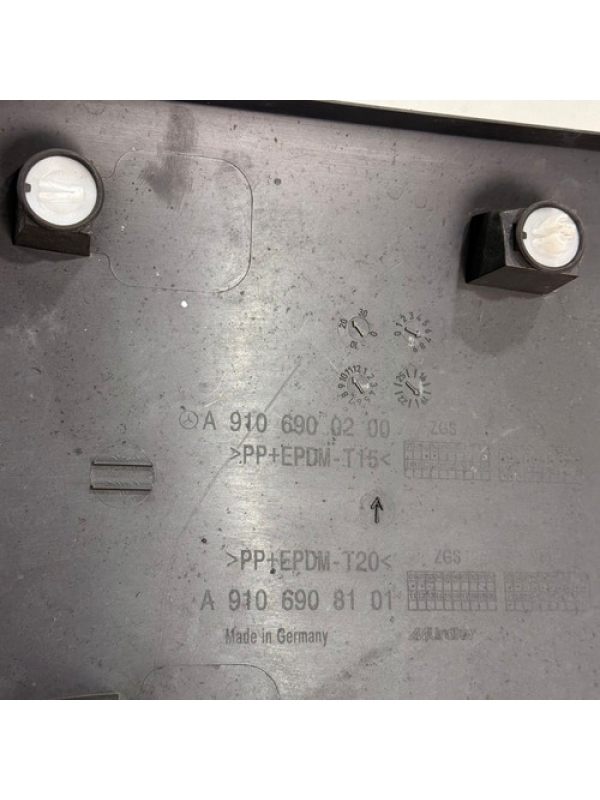 Friso Porta Dianteira Esq. Mb Sprinter 2019 À 2025 Detalhe.