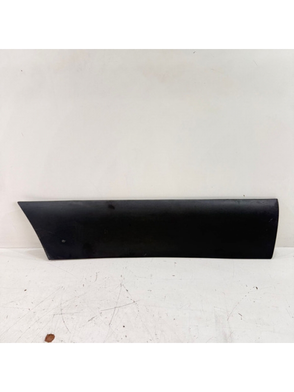 Friso Porta Dianteira Esq. Mb Sprinter 2019 À 2025 Detalhe.