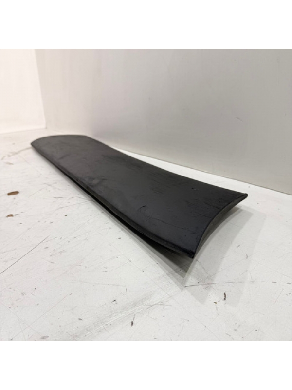 Friso Porta Dianteira Esq. Mb Sprinter 2019 À 2025 Detalhe.