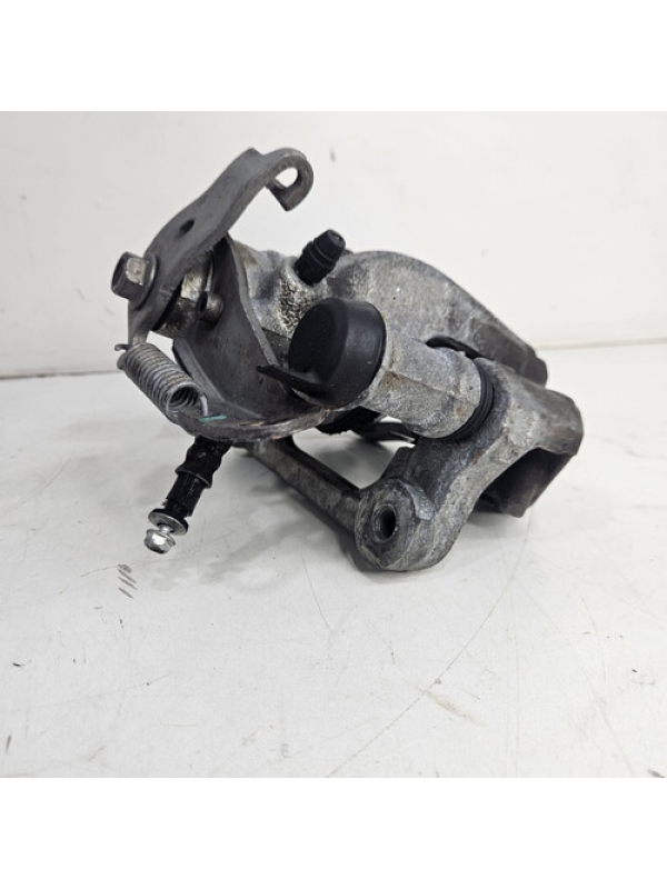 Pinça Freio Traseira Esquerda Renault Master 2.3 2013 À 2022
