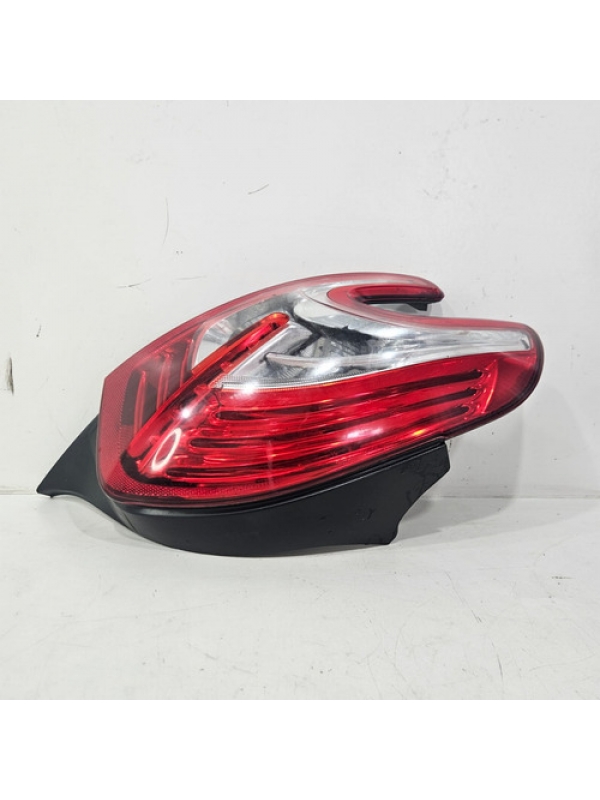 Lanterna Traseira Lado Esquerdo Peugeot 208 2013 2014 E 2015