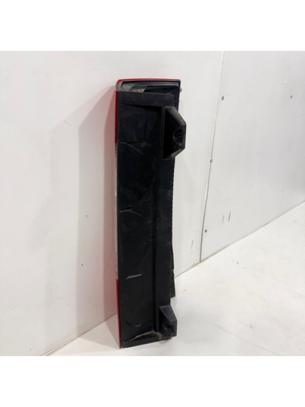 Lanterna Traseira Lado Esquerdo Mb Sprinter 2.0 2020 À 2025.