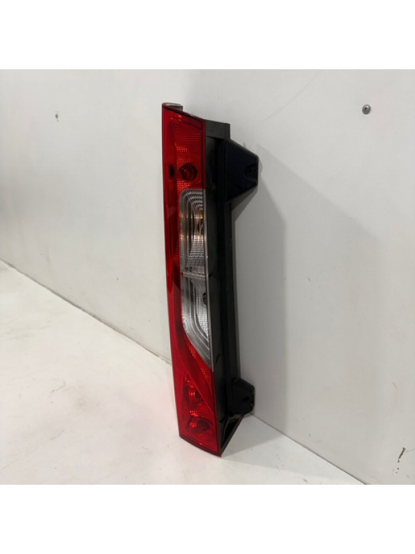 Lanterna Traseira Lado Esquerdo Mb Sprinter 2.0 2020 À 2025.