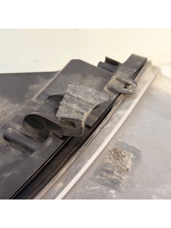 Farol Dianteiro Esquerdo Peugeot Boxer Jumper 2.0 2018 À 024