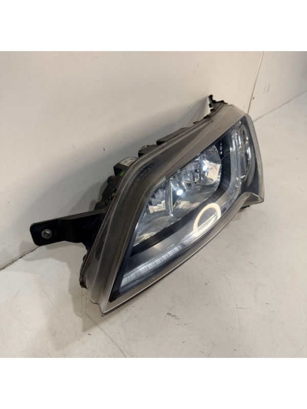 Farol Dianteiro Esquerdo Peugeot Boxer Jumper 2.0 2018 À 024