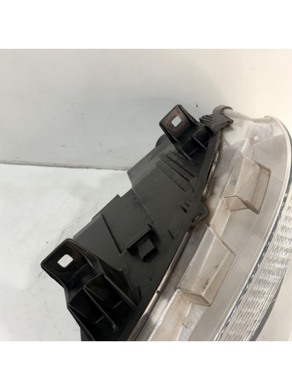 Farol Dianteiro Lado Direito Mb Sprinter 416 417 2020 À 2025