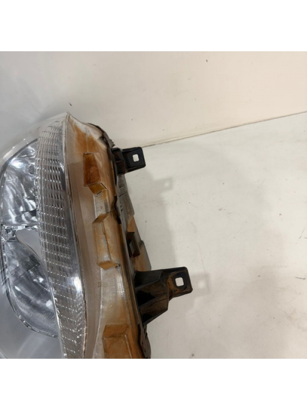 Farol Dianteiro Esquerdo Mb Sprinter 2.0 416 417 2020 À 2025