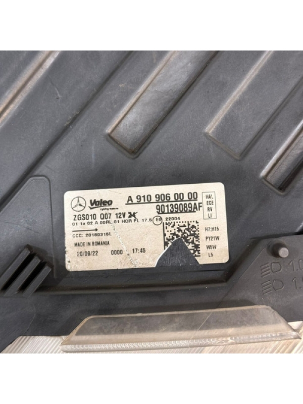 Farol Dianteiro Esquerdo Mb Sprinter 2.0 416 417 2020 À 2025