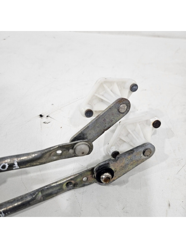 Galhada Limpador Parabrisa S/ Motor Lifan Foison 2013 À 2016