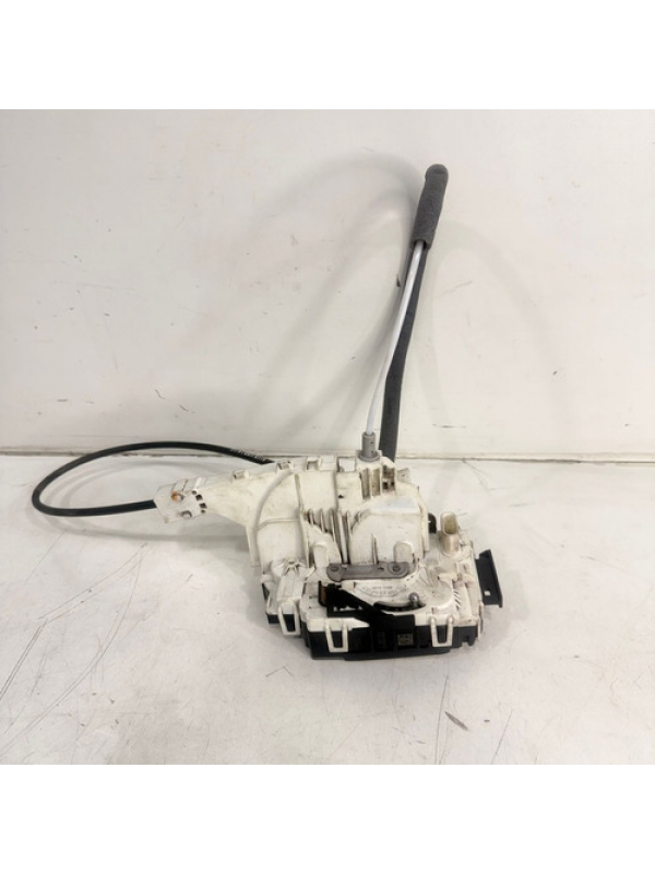 Fechadura Porta Dianteira Esq. Mb Sprinter 415 2013 À 2019.