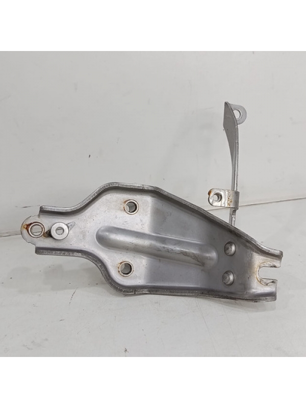 Suporte Do Resfriador Egr Mb Sprinter 315 417 517 2024 2025.