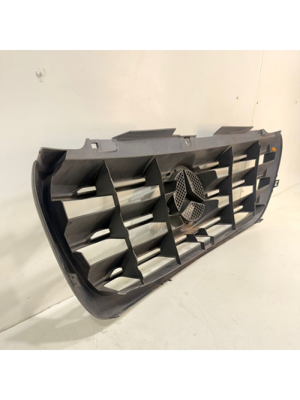 Grade Parachoque Dianteiro Mb Sprinter 416 417 2020 À 2025.