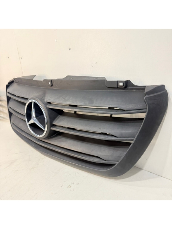 Grade Parachoque Mb Sprinter 416 516 417 517 2023 2024 2025.