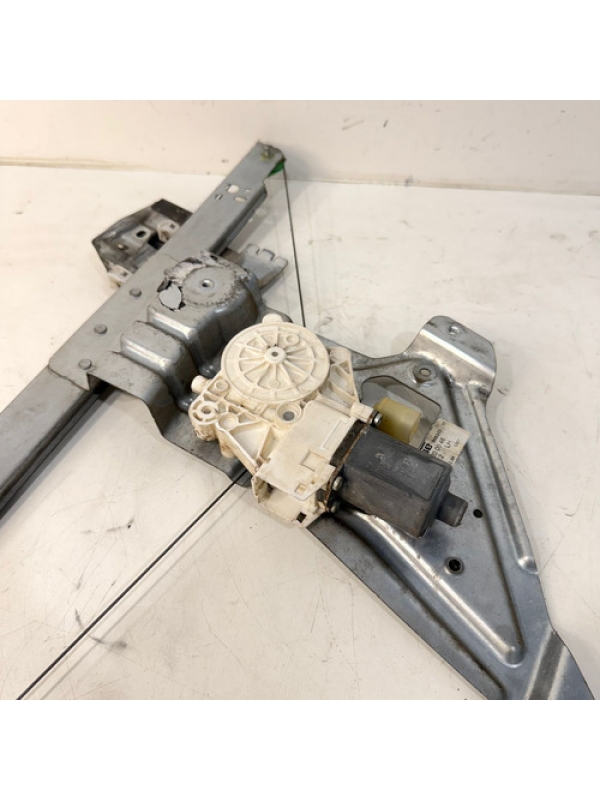 Máquina Vidro Dianteira Esquerda Mb Sprinter 515 2013 À 2019