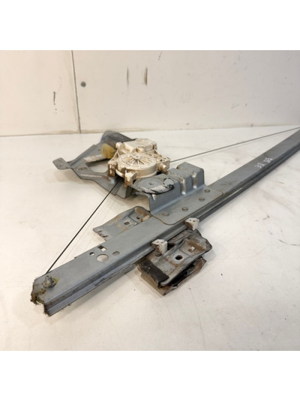 Máquina Vidro Dianteira Esquerda Mb Sprinter 515 2013 À 2019