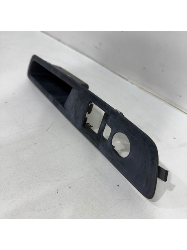 Moldura Comando Vidro Elétrico Esquerdo Citroën Jumpy 2024.