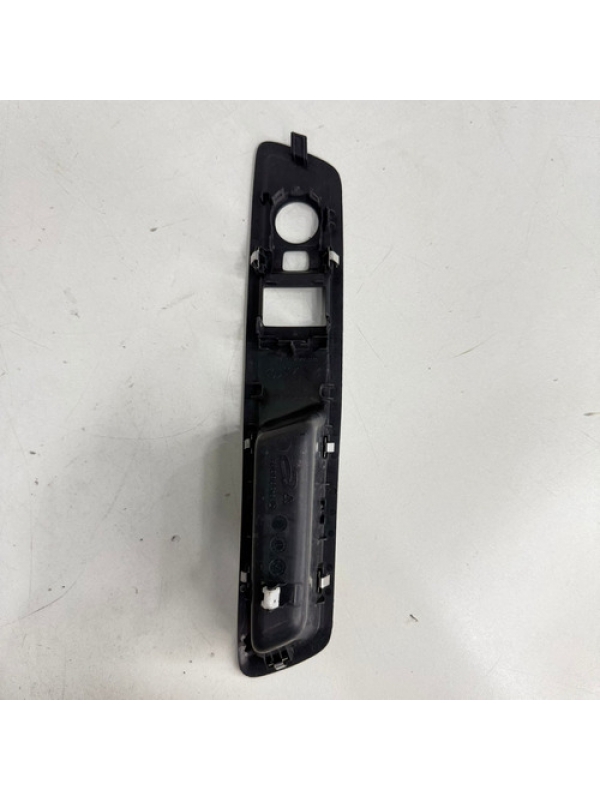 Moldura Comando Vidro Elétrico Esquerdo Citroën Jumpy 2024.