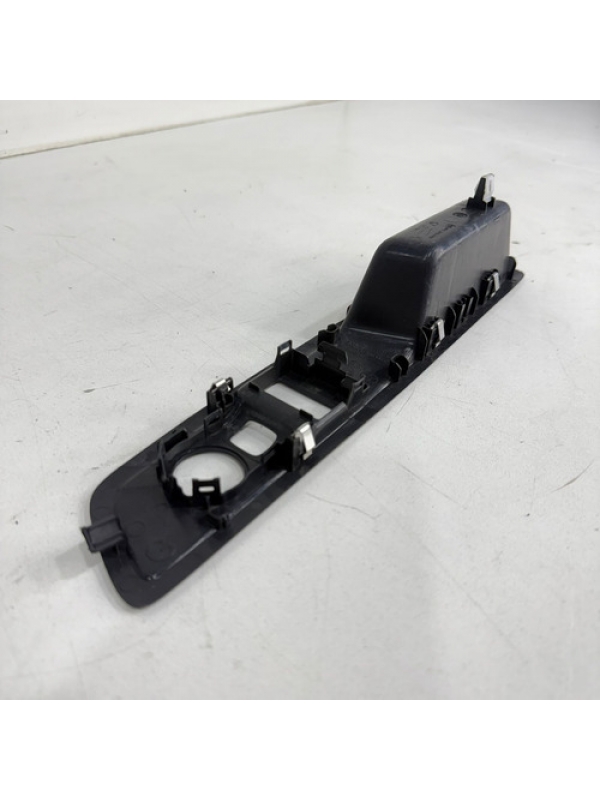 Moldura Comando Vidro Elétrico Esquerdo Citroën Jumpy 2024.