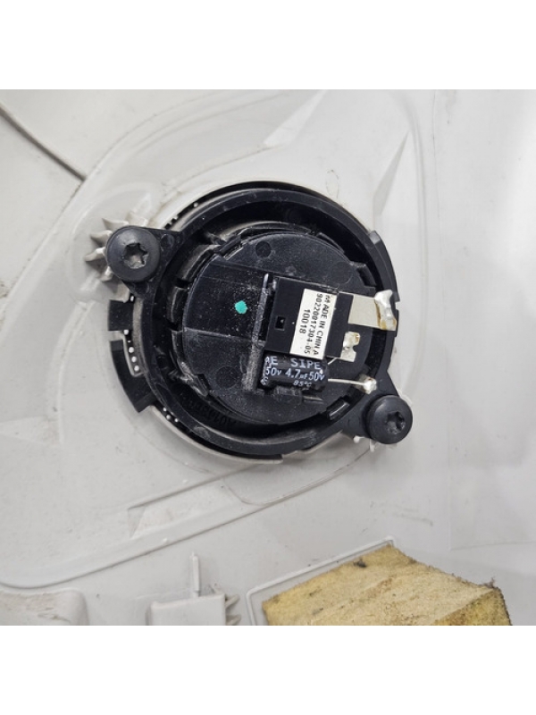 Acabamento Coluna Esquerda Parabrisa Peugeot Expert 2023 024