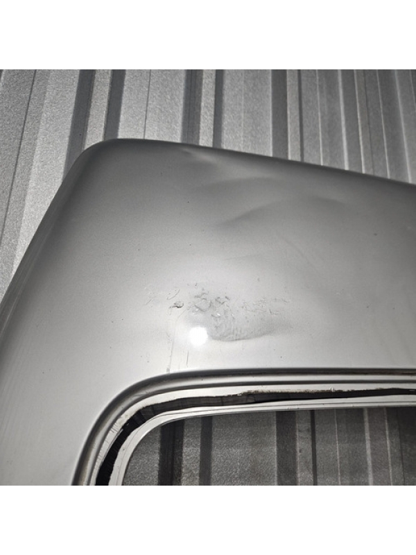 Porta Traseira Esquerda Renault Master 2005 A 2013 Detalhe.