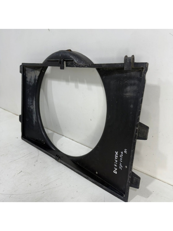 Defletor Do Radiador Mb Sprinter 2.2 311 313 413 2001 À 2012