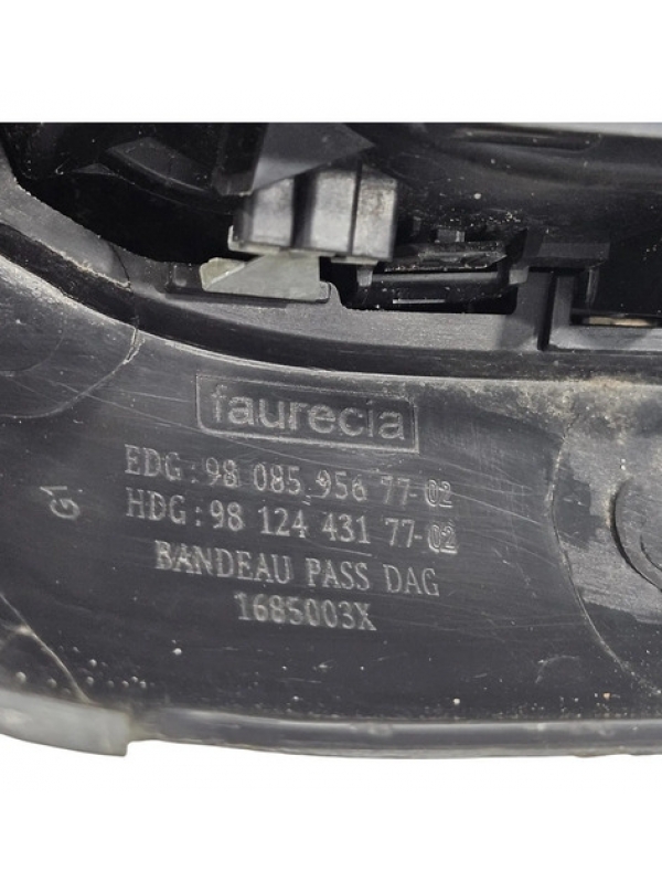 Difusor De Ar Lado Direito Citroen Jumpy Expert 9812443177