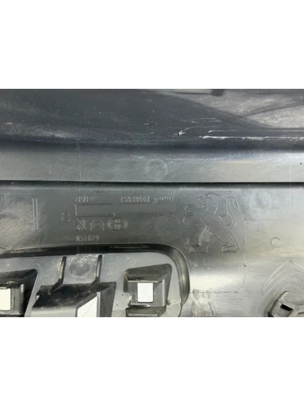 Parachoque Traseiro Da Peugeot Expert Jumpy 18 À 24 Detalhe.