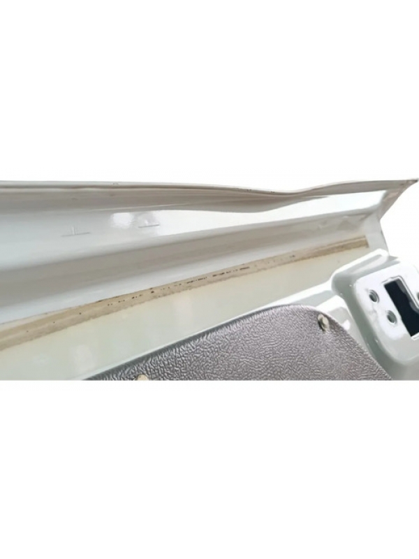 Porta Traseira Direita Renault Master 2.3 2014/2022 Detalhes Traseira Direita Branco