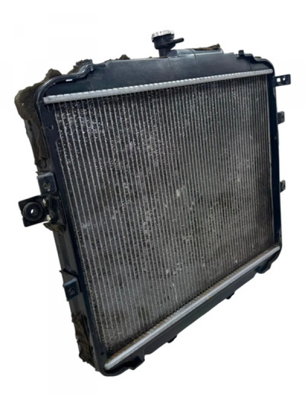 Radiador De Água Com Defletor Hyundai Hr 2.5 2013 À 2022