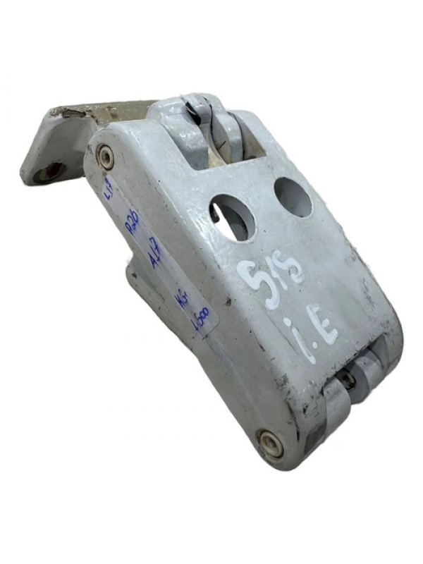 Dobradiça Inferior Porta Traseira Esquerda Mb Sprinter 415